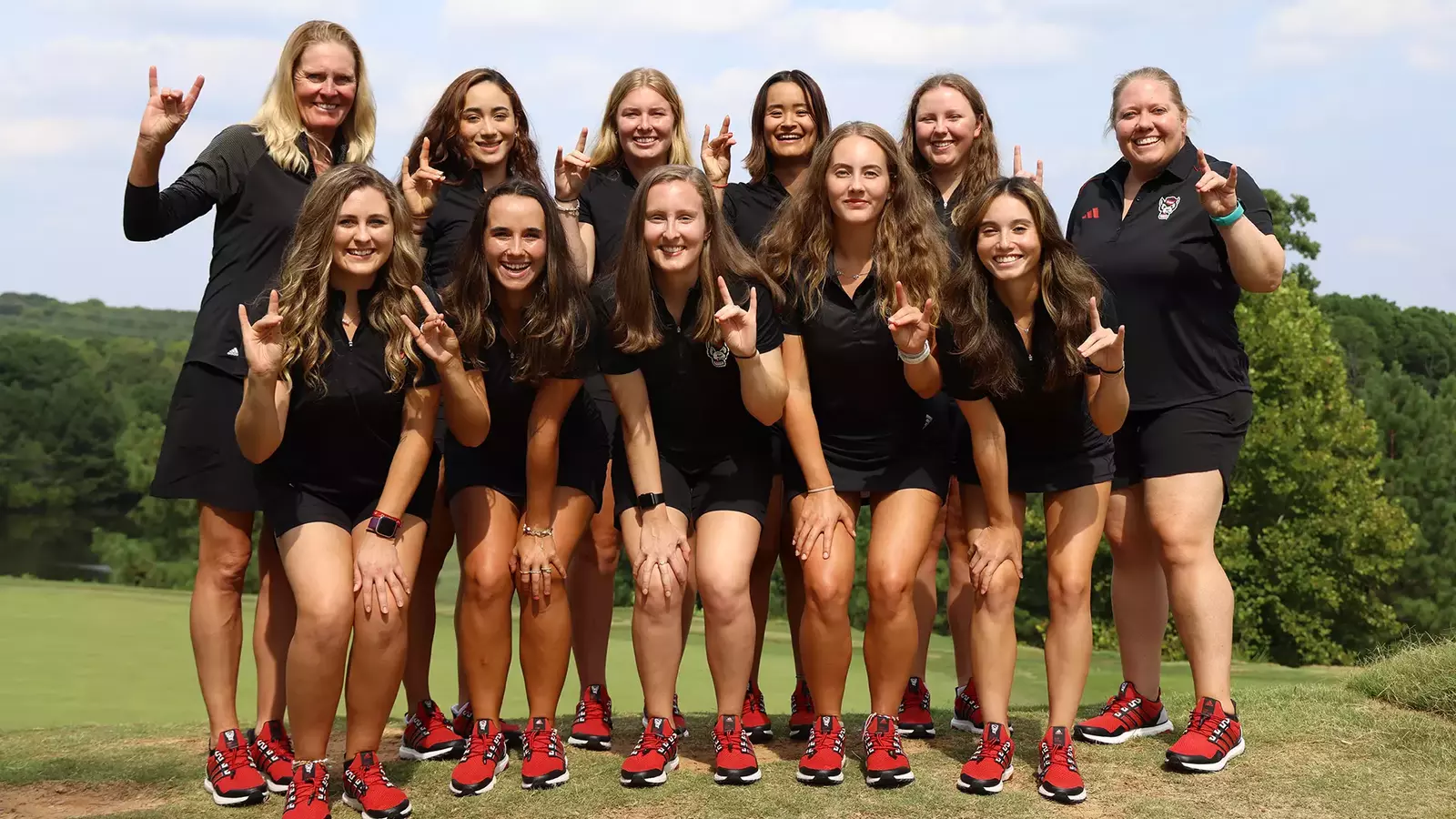 Celebrating Local Women’s College Golf Teams: Wishing Them a Great Season!